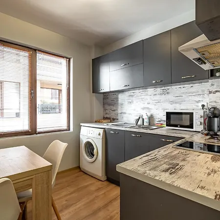 Apartment Karavelov Center